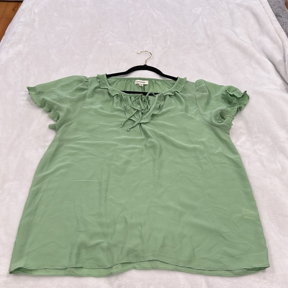 Max Studio beautiful sheer top size XL - Picture 6 of 7